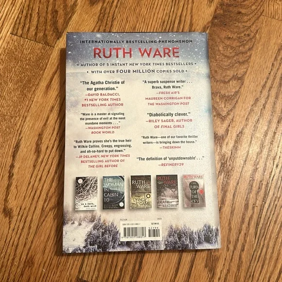 One by One -Ruth Ware - Picture 3 of 3